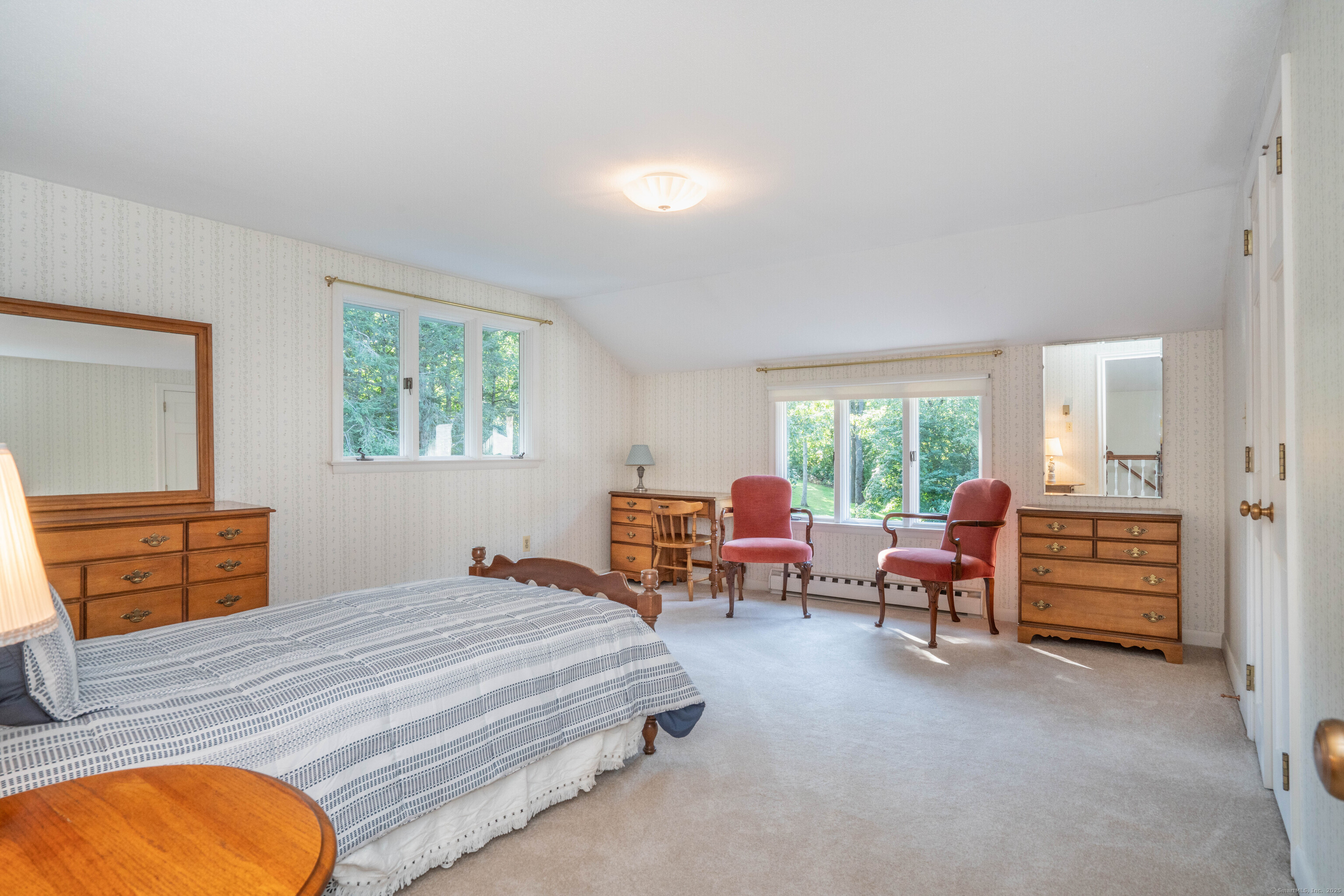 West Hartford, Connecticut 06107, United States, 4 Bedrooms Bedrooms, ,3 BathroomsBathrooms,Residential,Pending,208242