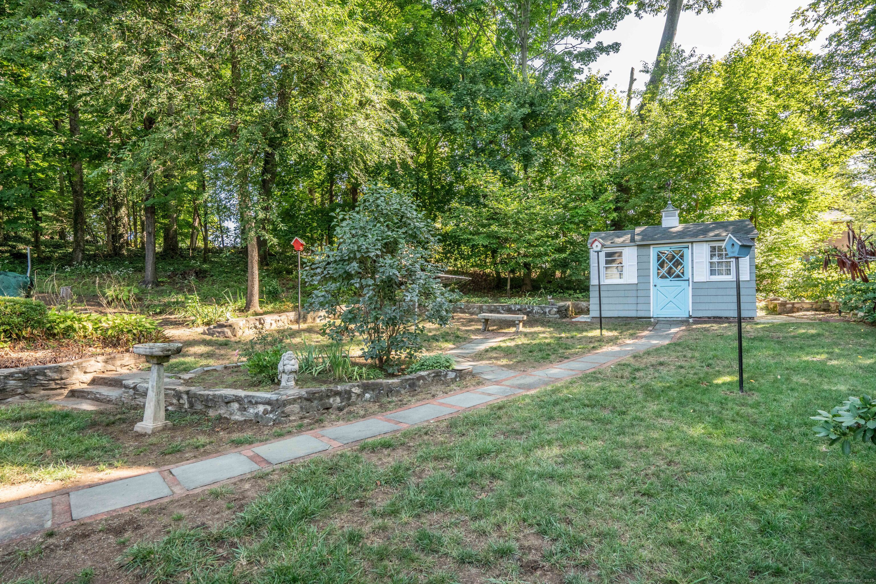 West Hartford, Connecticut 06107, United States, 4 Bedrooms Bedrooms, ,3 BathroomsBathrooms,Residential,Pending,208242