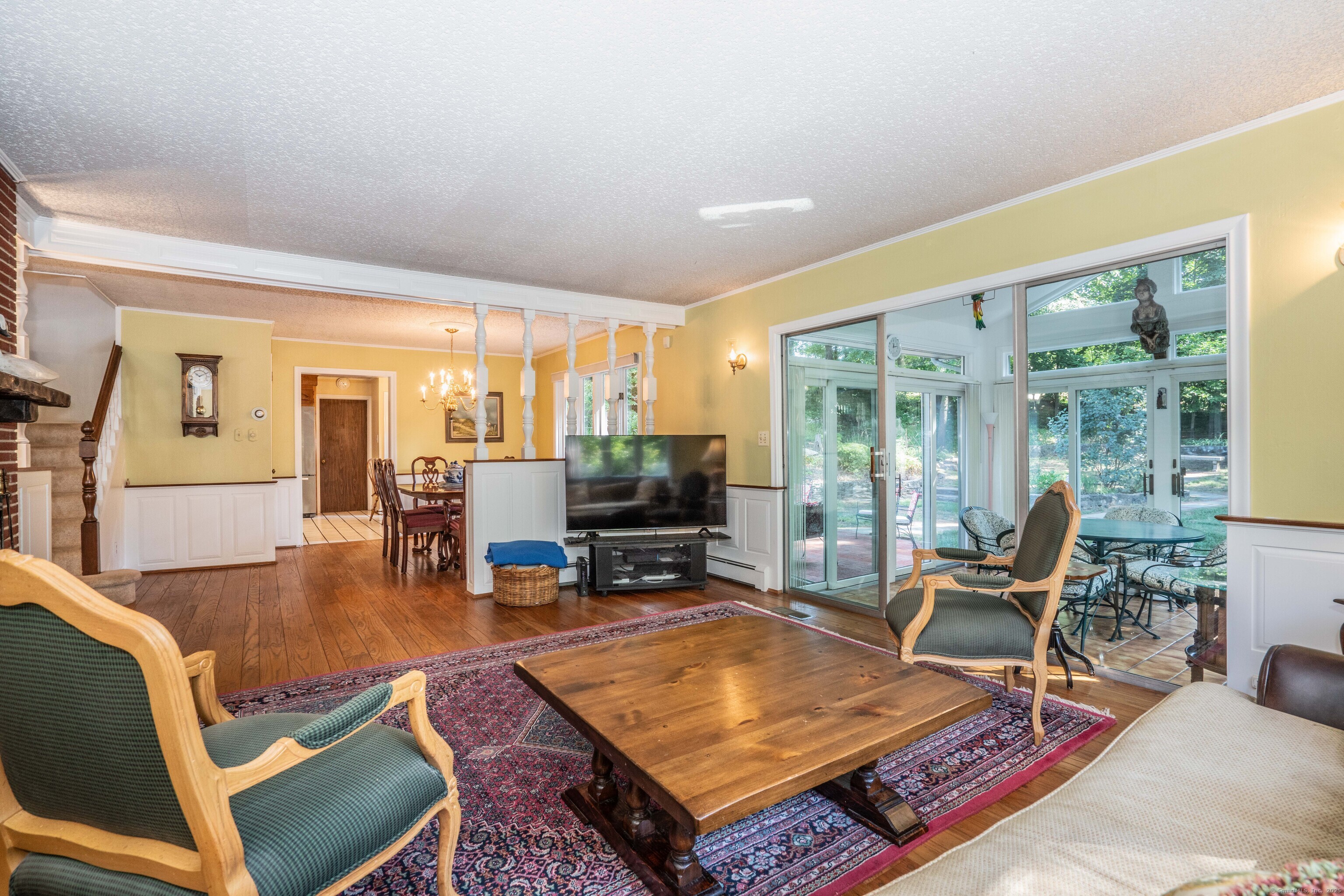 West Hartford, Connecticut 06107, United States, 4 Bedrooms Bedrooms, ,3 BathroomsBathrooms,Residential,Pending,208242