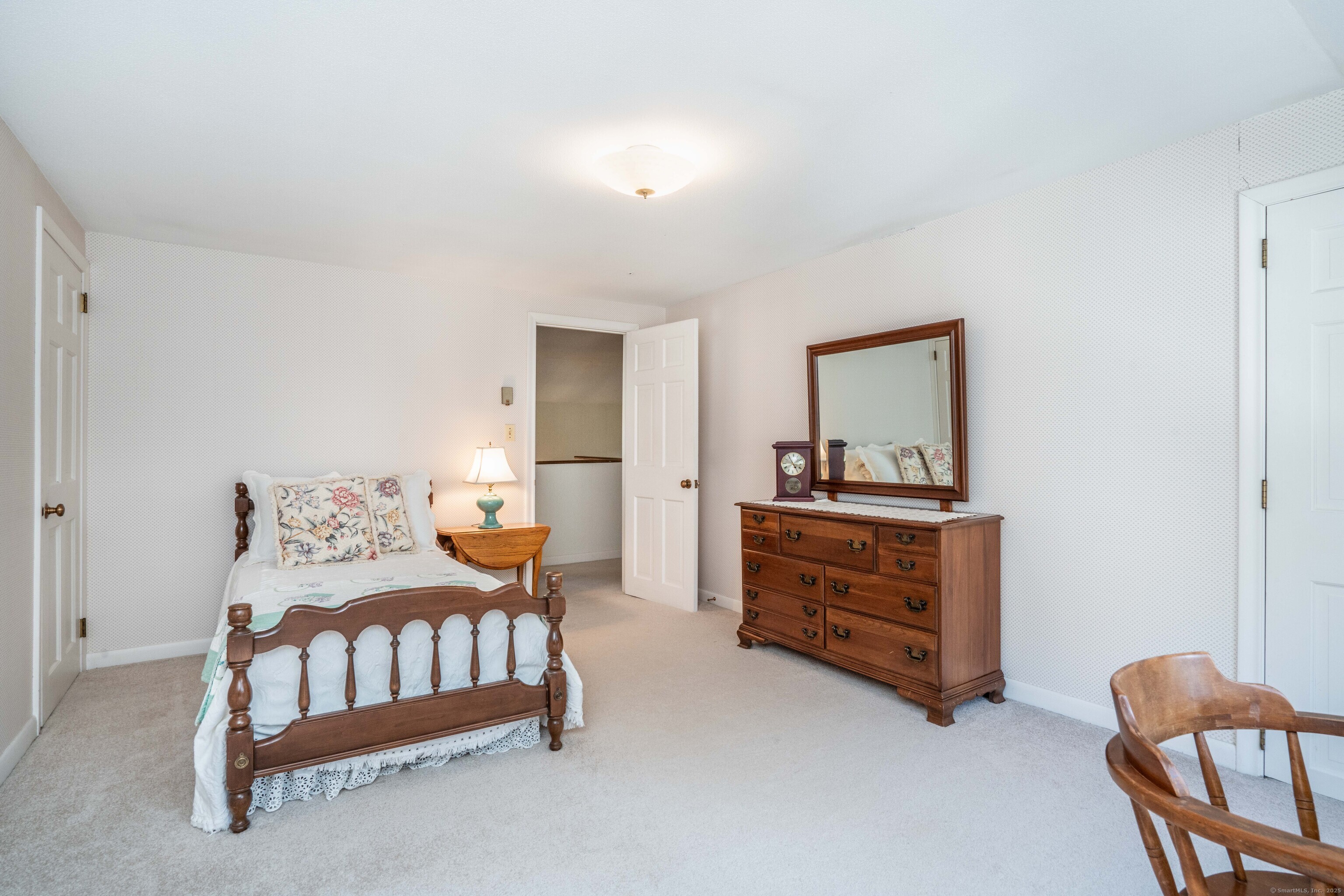 West Hartford, Connecticut 06107, United States, 4 Bedrooms Bedrooms, ,3 BathroomsBathrooms,Residential,Pending,208242