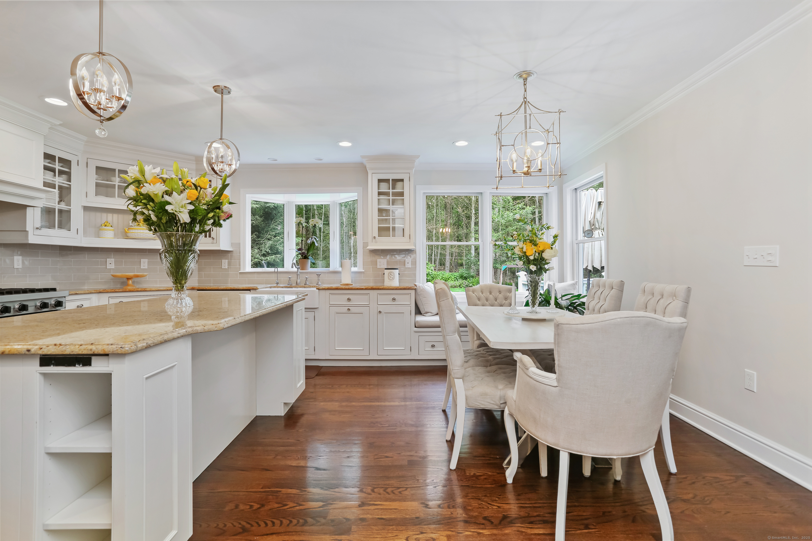 New Canaan, Connecticut 06840, United States, 4 Bedrooms Bedrooms, ,3 BathroomsBathrooms,Residential,Pending,150632