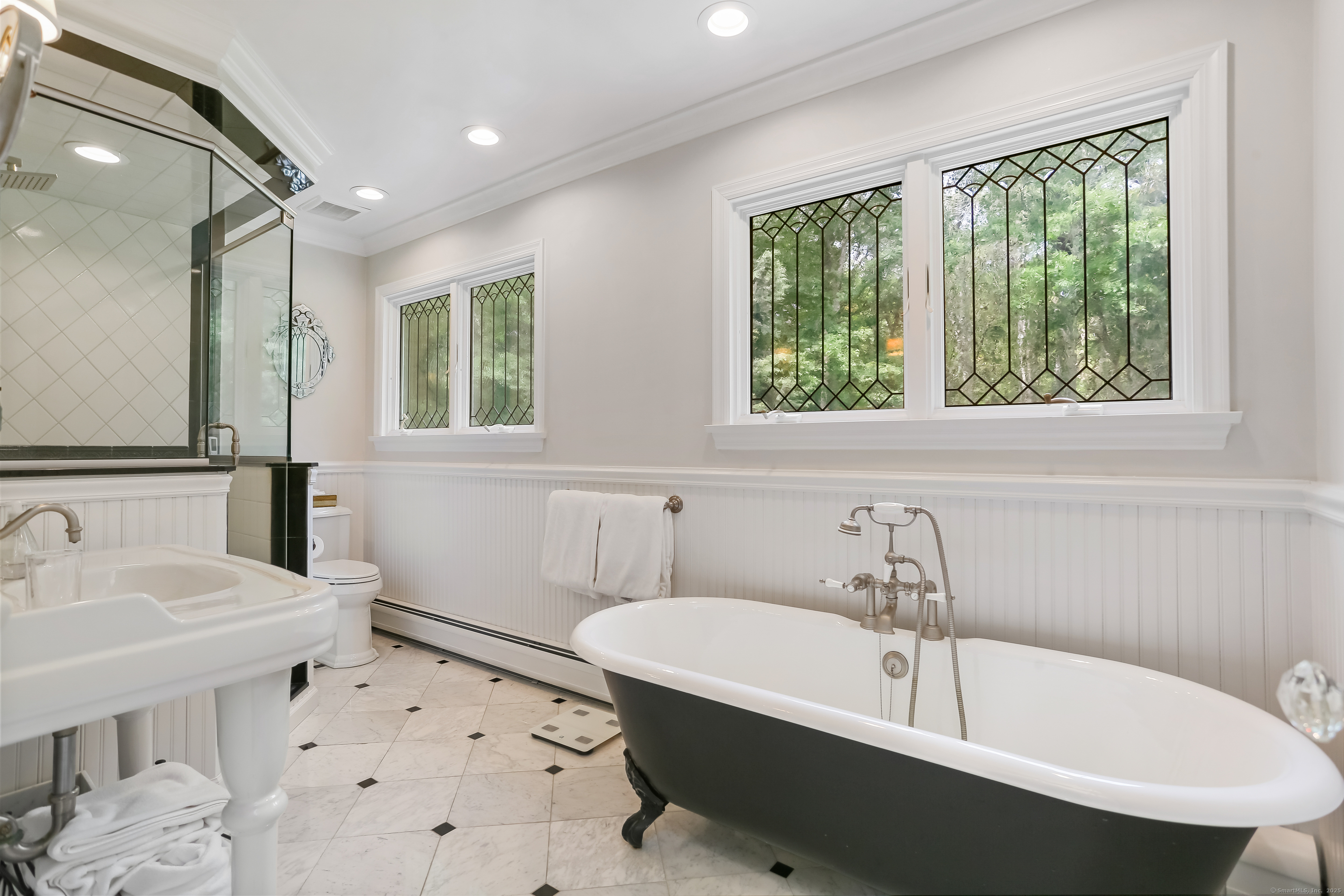 New Canaan, Connecticut 06840, United States, 4 Bedrooms Bedrooms, ,3 BathroomsBathrooms,Residential,Pending,150632