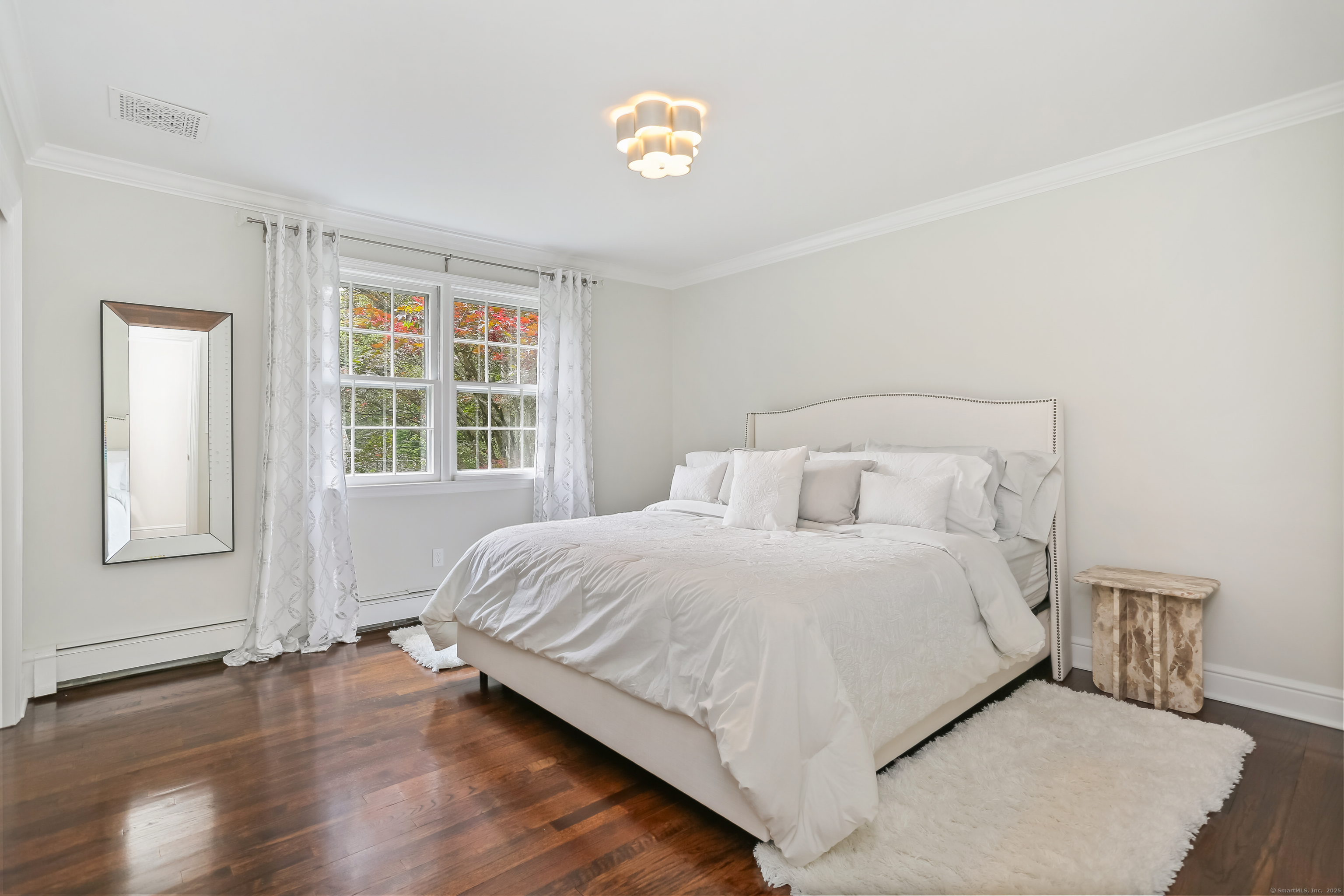 New Canaan, Connecticut 06840, United States, 4 Bedrooms Bedrooms, ,3 BathroomsBathrooms,Residential,Pending,150632