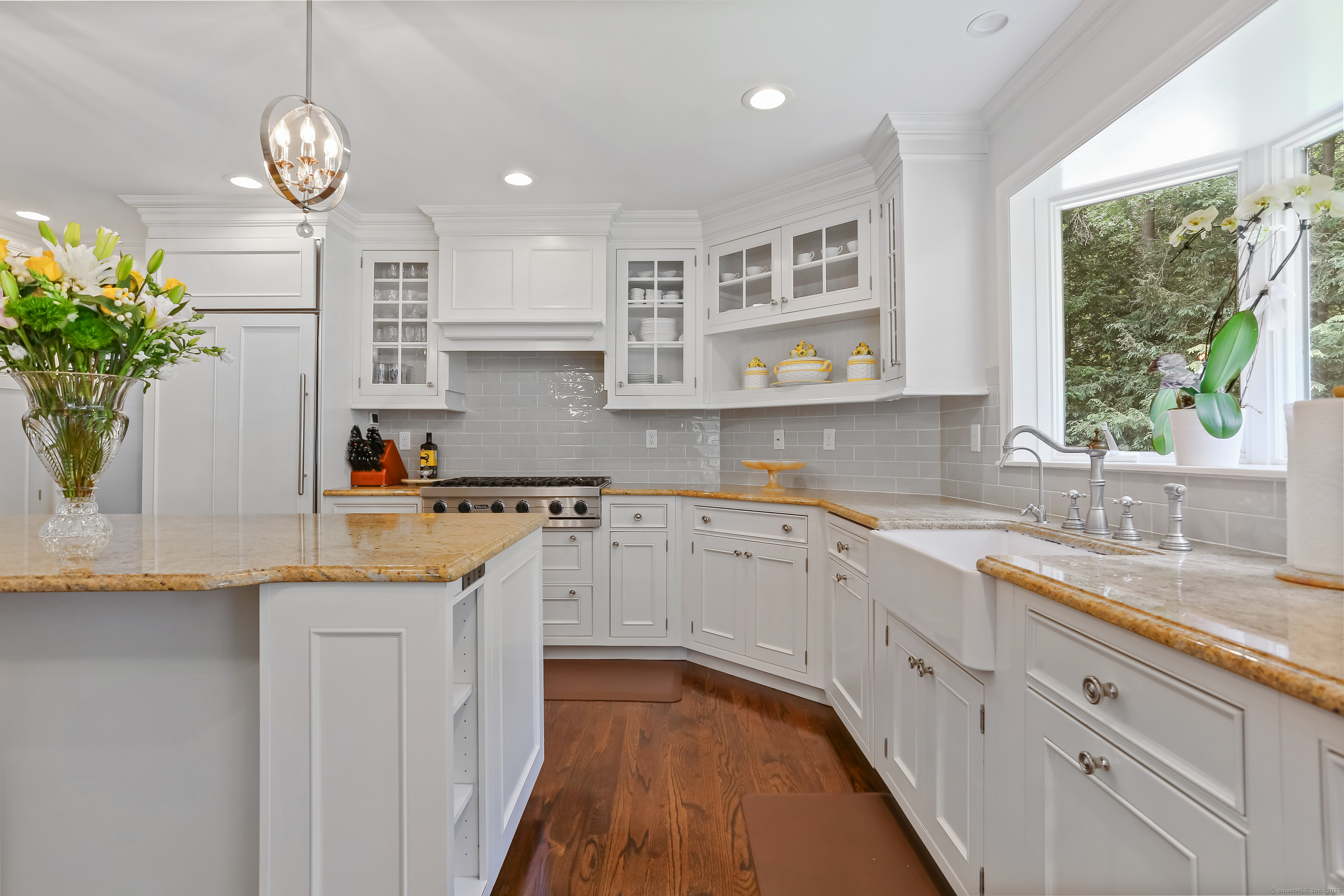 New Canaan, Connecticut 06840, United States, 4 Bedrooms Bedrooms, ,3 BathroomsBathrooms,Residential,Pending,150632