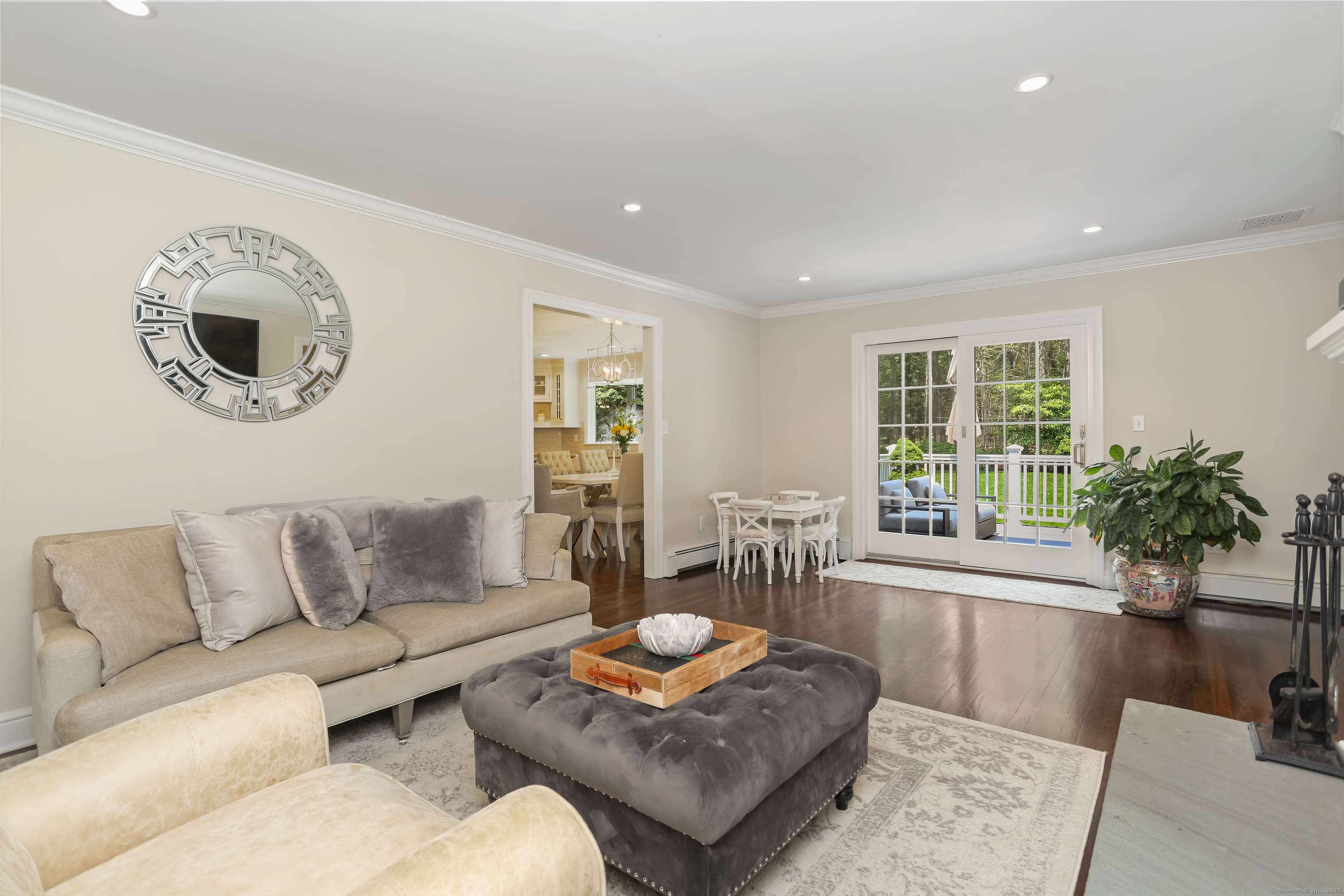 New Canaan, Connecticut 06840, United States, 4 Bedrooms Bedrooms, ,3 BathroomsBathrooms,Residential,Pending,150632