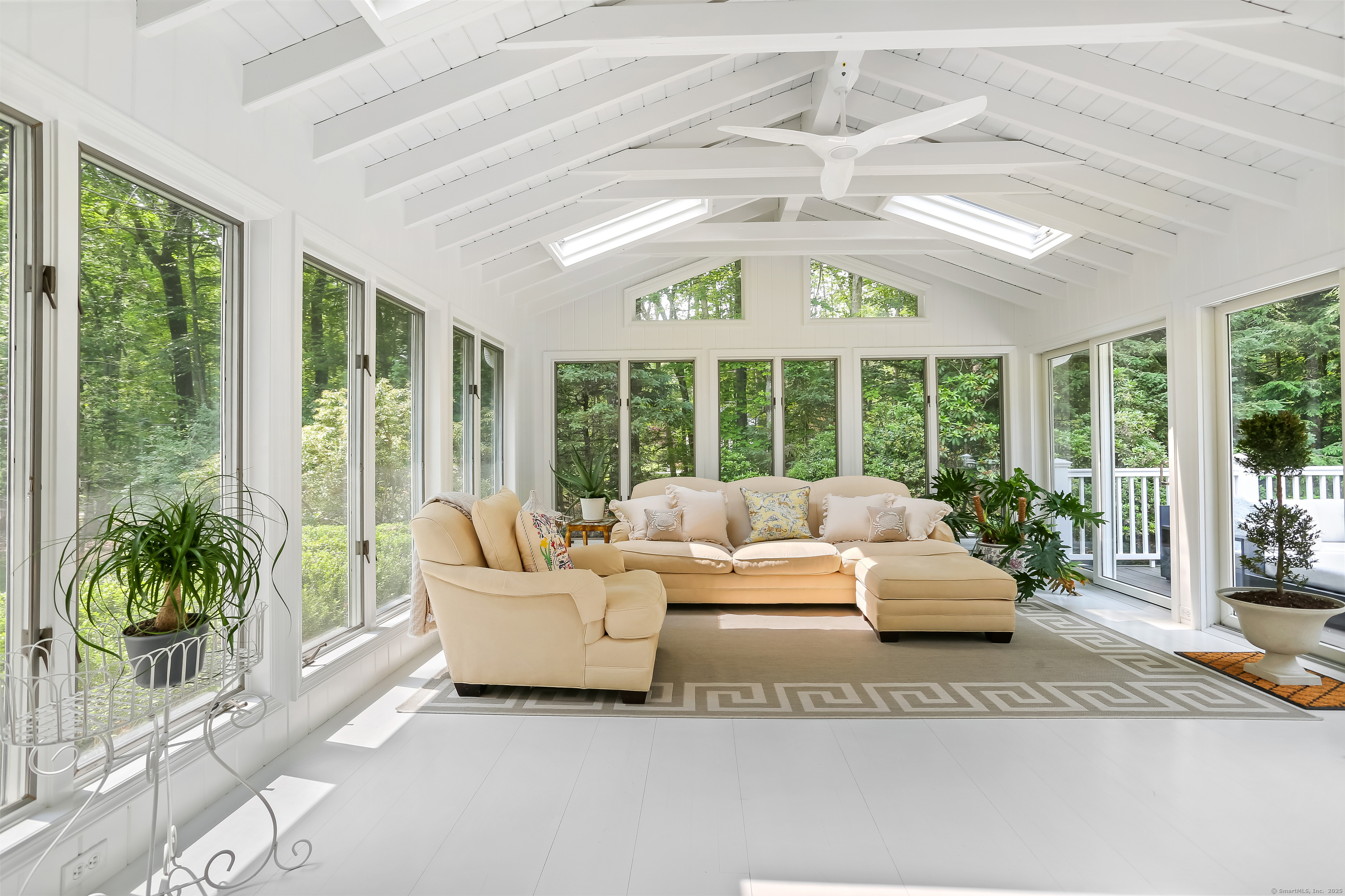 New Canaan, Connecticut 06840, United States, 4 Bedrooms Bedrooms, ,3 BathroomsBathrooms,Residential,Pending,150632