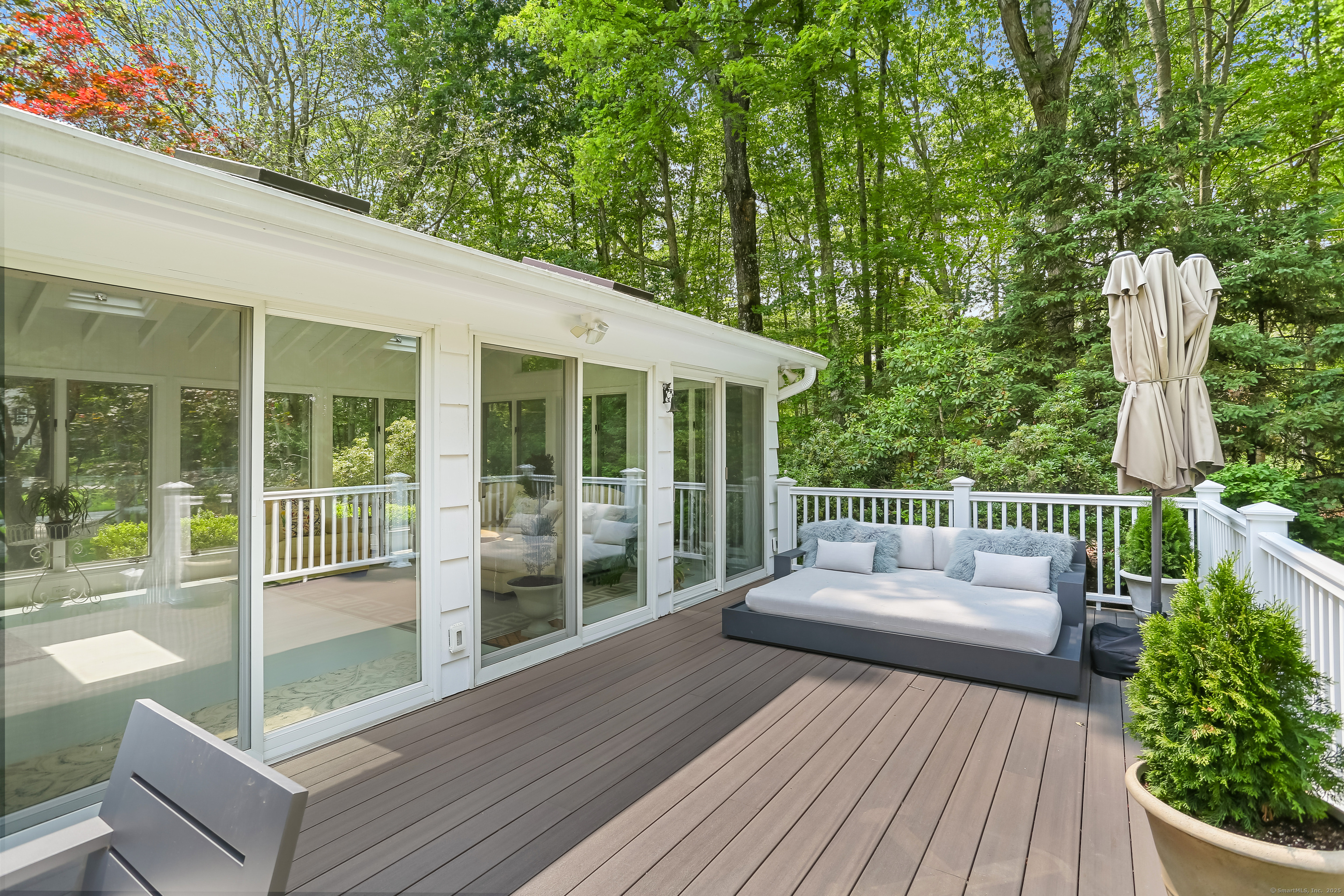 New Canaan, Connecticut 06840, United States, 4 Bedrooms Bedrooms, ,3 BathroomsBathrooms,Residential,Pending,150632