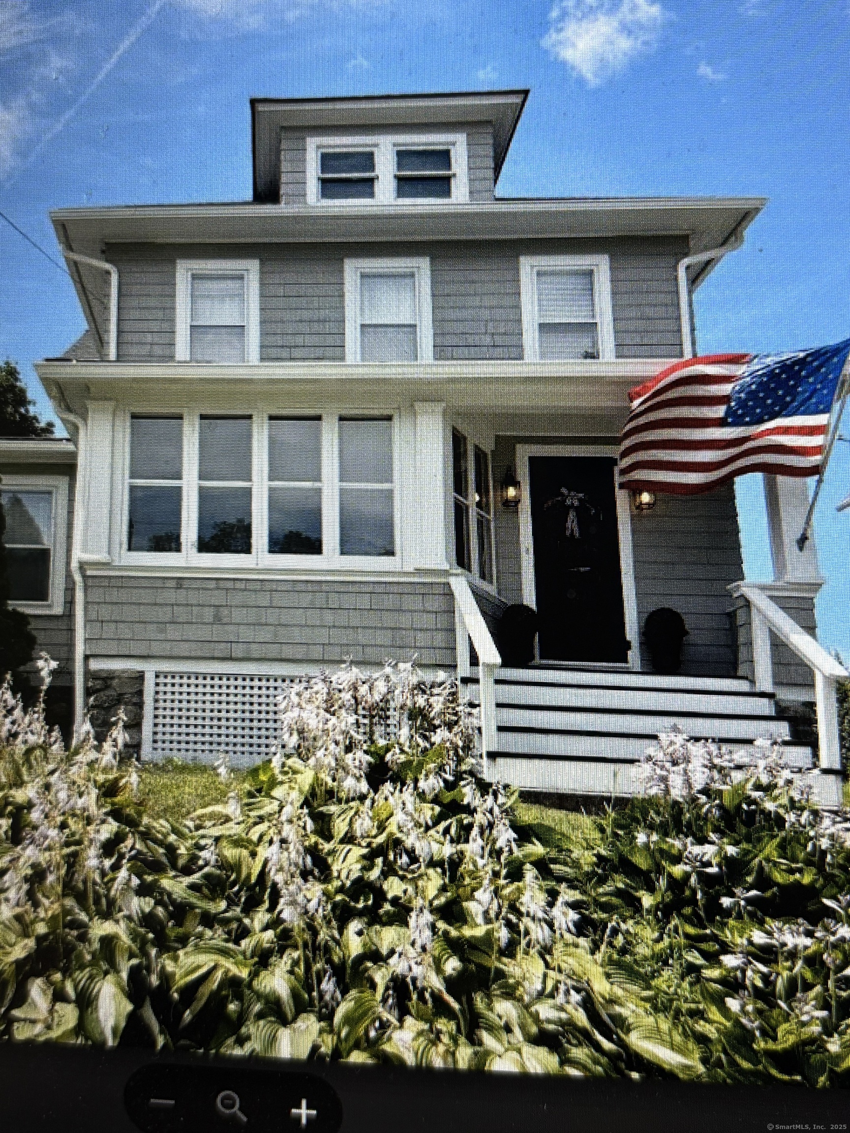 54 Woodlawn Avenue