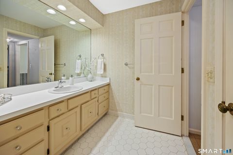 Tiny photo for 580 Mountain Road #APT C, West Hartford, CT 06117 (MLS # 24145795)