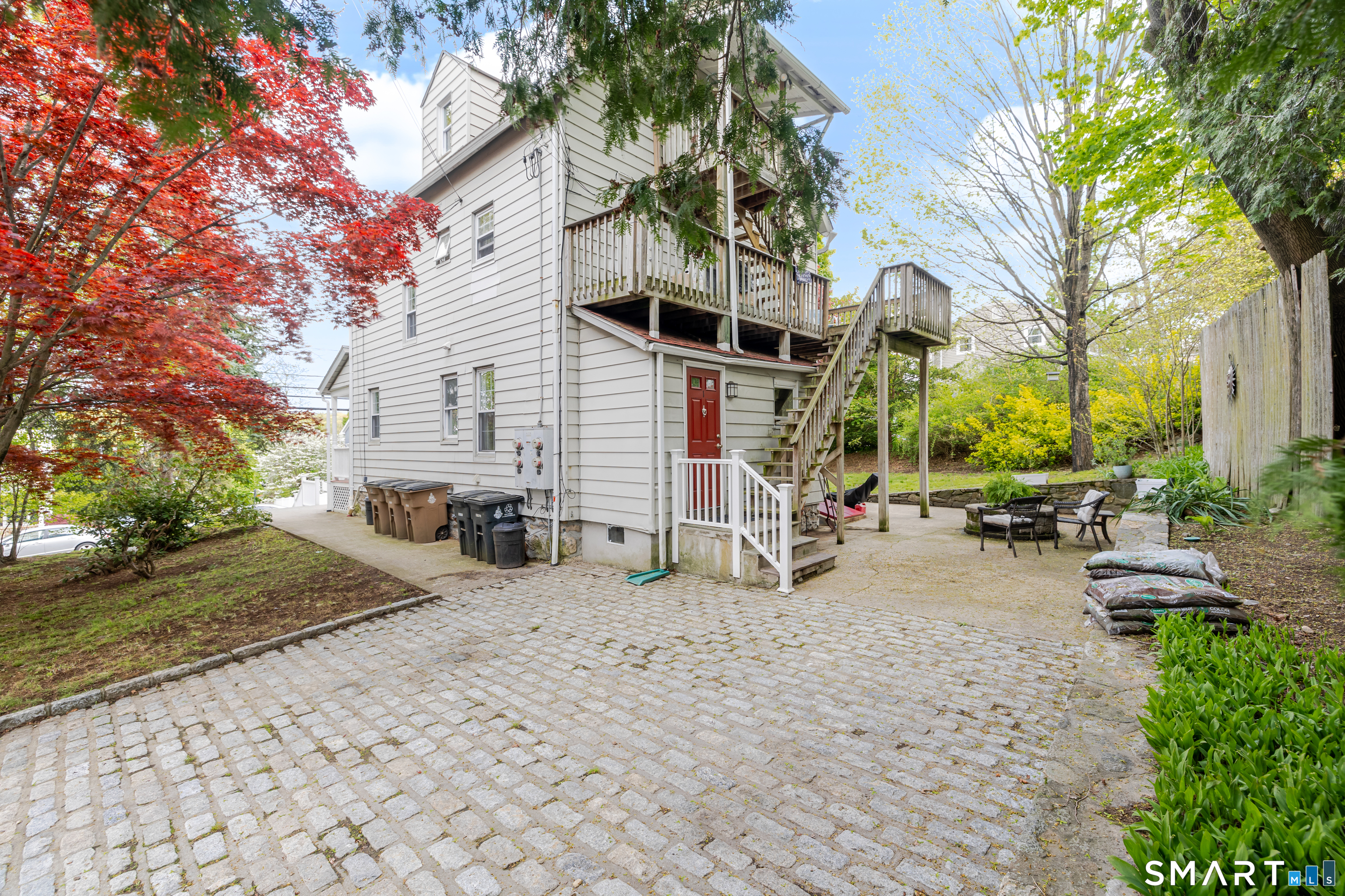 192 Knickerbocker Avenue