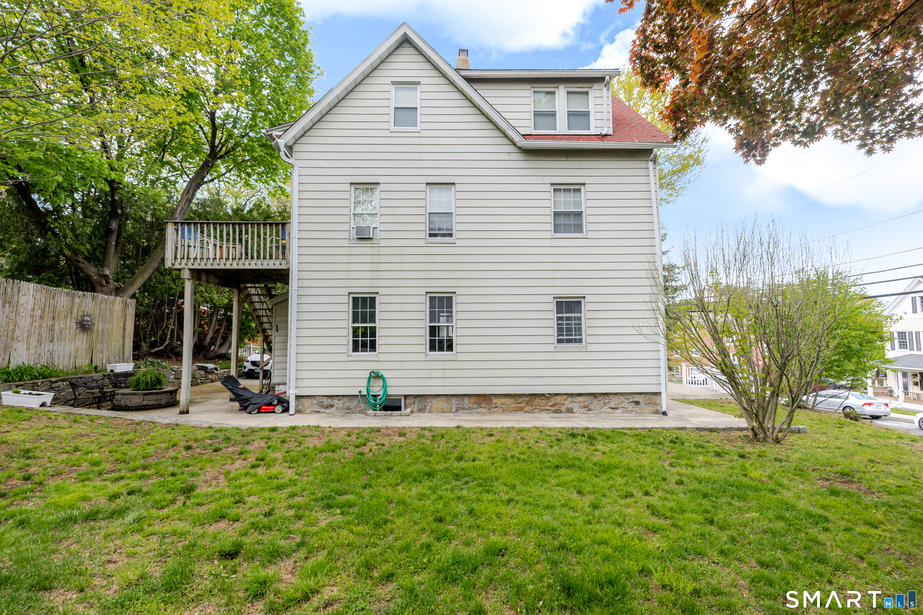 192 Knickerbocker Avenue