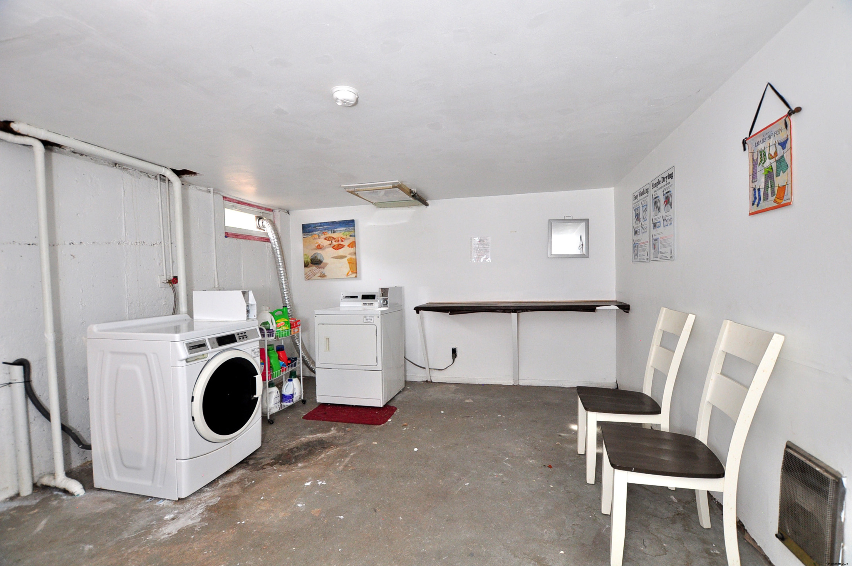 Simsbury, Connecticut 06081, United States, 2 Bedrooms Bedrooms, ,1 BathroomBathrooms,Residential,Coming Soon,238288