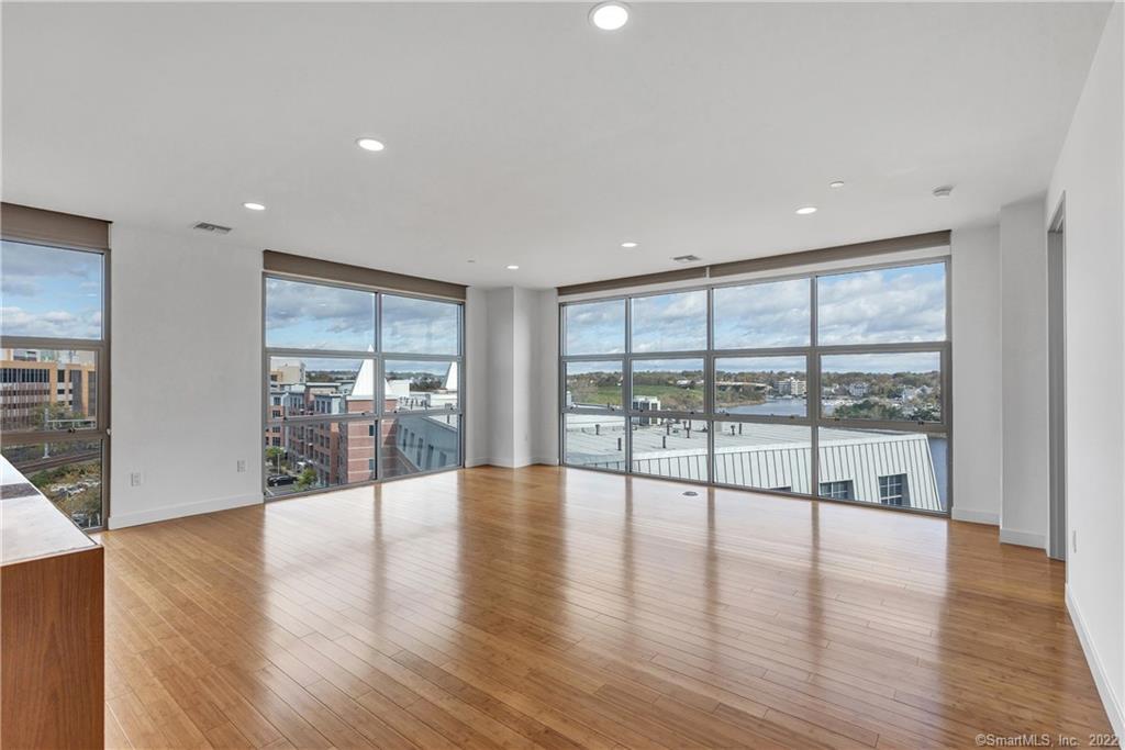 33 North Water Street 607