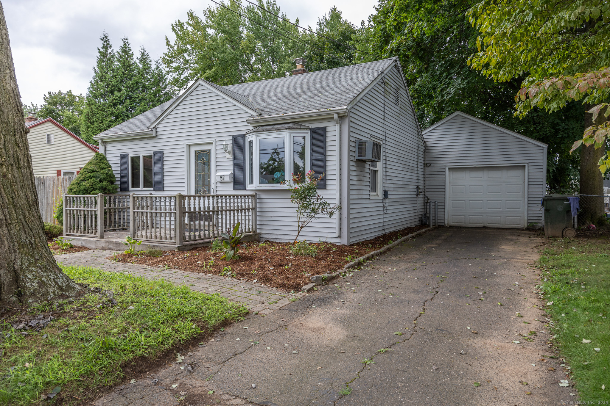 View East Hartford, CT 06118 house