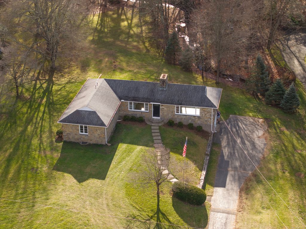 Photo of 474 Neipsic Road, Glastonbury, CT 06033 (MLS # 24141505)