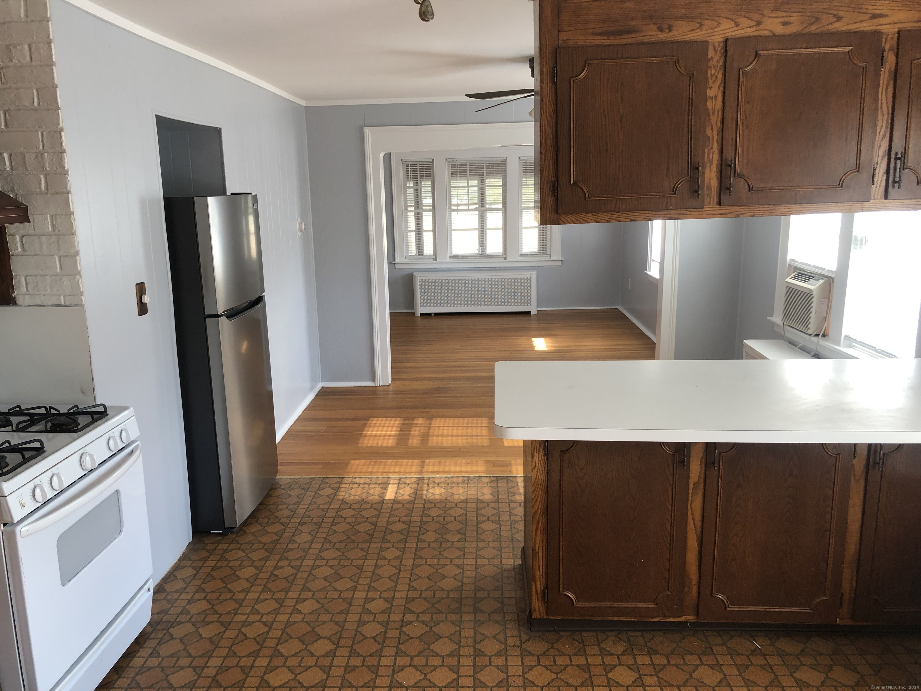 317 Garden Street Second Floor