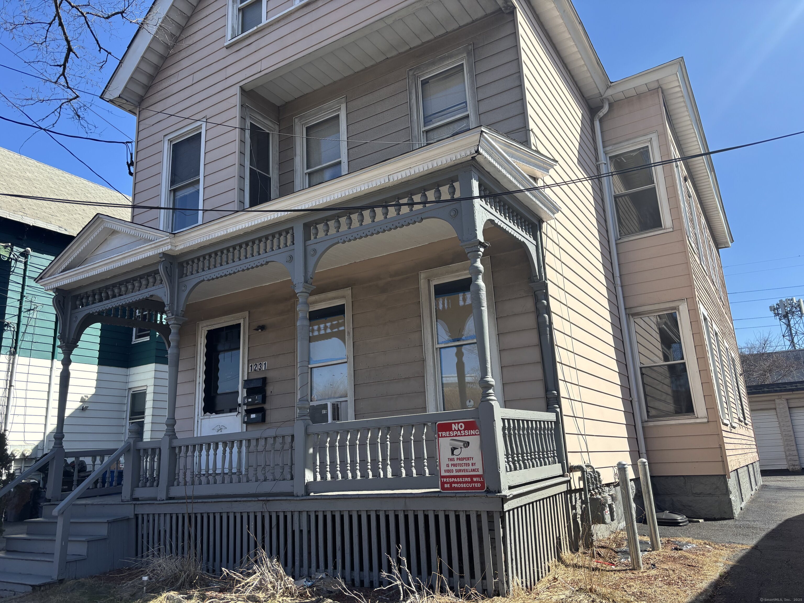 Rental Property at State Street, New Haven, Connecticut - Bedrooms: 3 
Bathrooms: 1 
Rooms: 7  - $2,300 MO.