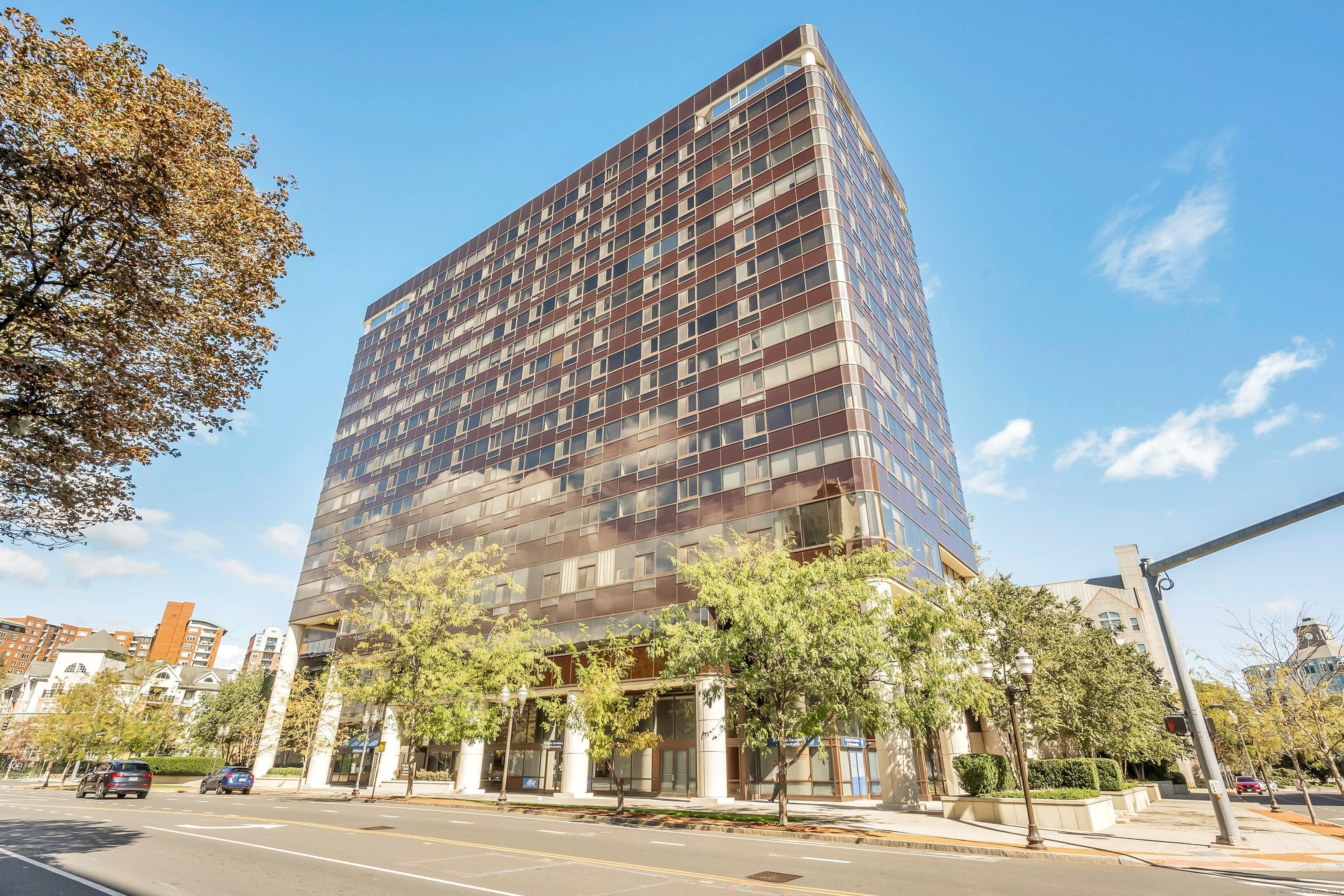127 Greyrock Place 502, Stamford, Connecticut - 2 Bedrooms  
2 Bathrooms  
4 Rooms - 