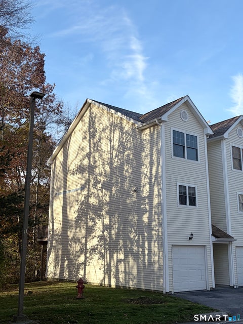 Photo of 527 W Thames Street #2, Norwich, CT 06360 (MLS # 24217418)