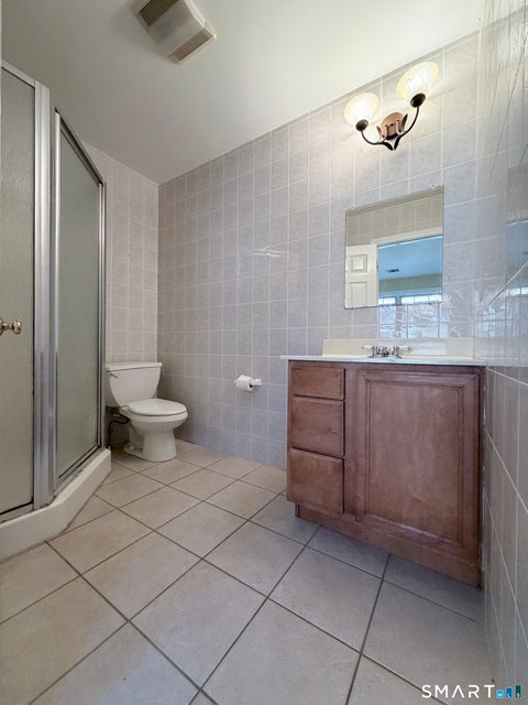 Tiny photo for 527 W Thames Street #2, Norwich, CT 06360 (MLS # 24217418)
