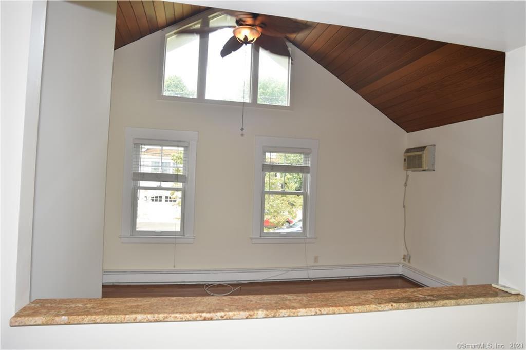 139 Havemeyer Place B