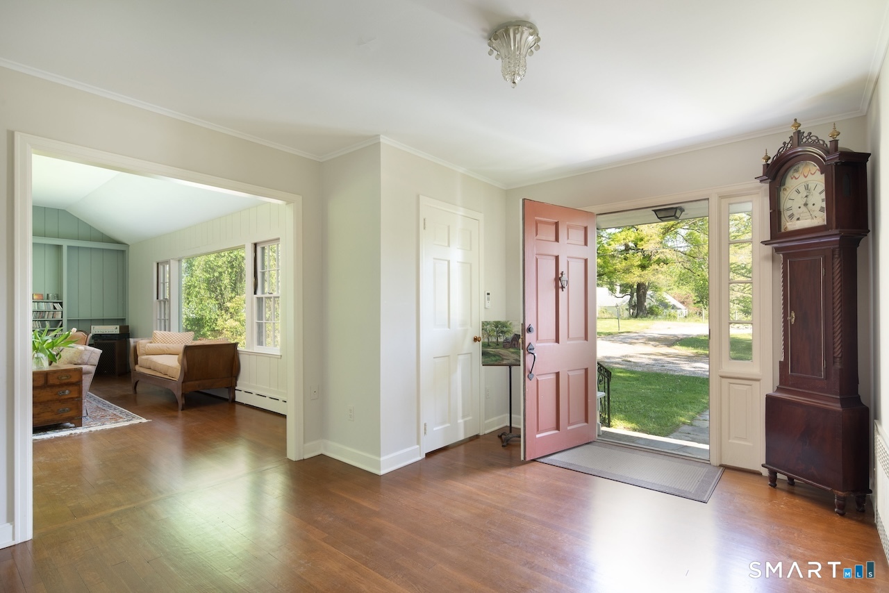 22 Robin Hill Lane