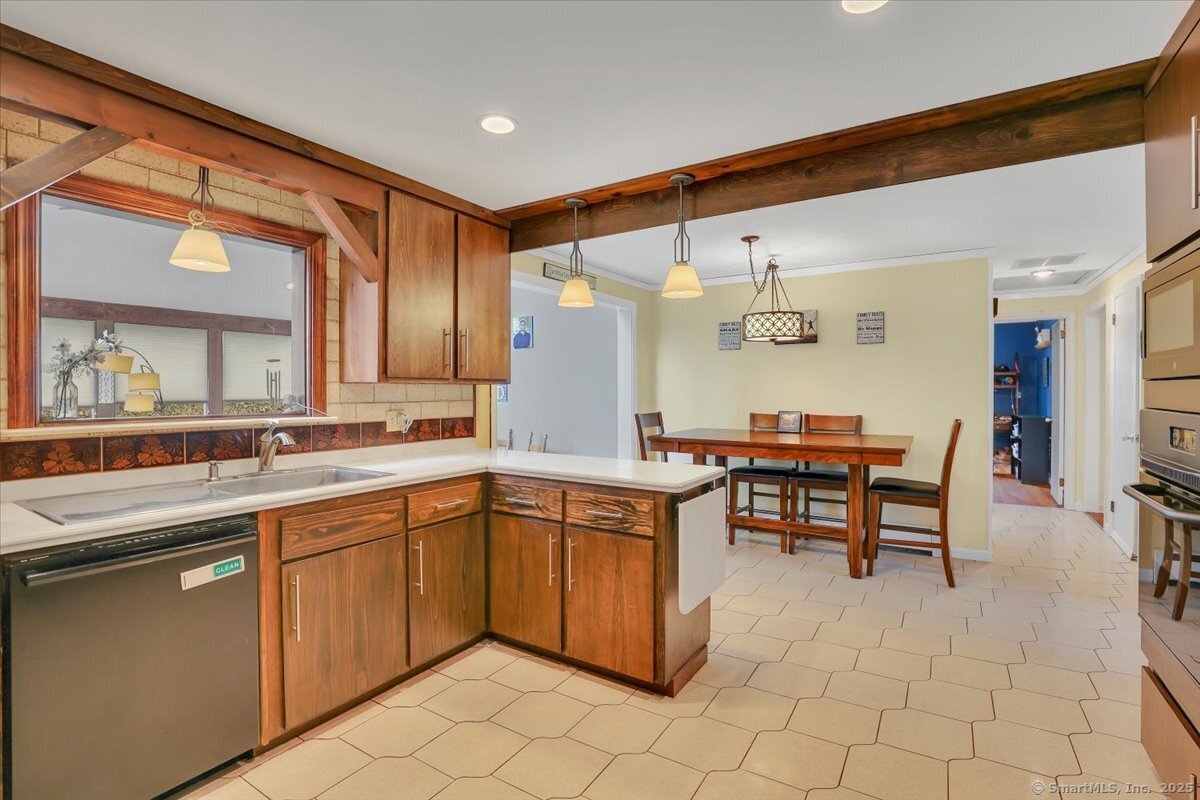316 Hobart Street, Southington, Connecticut image 10