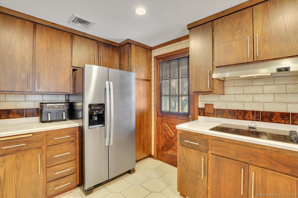 316 Hobart Street, Southington, Connecticut image 9