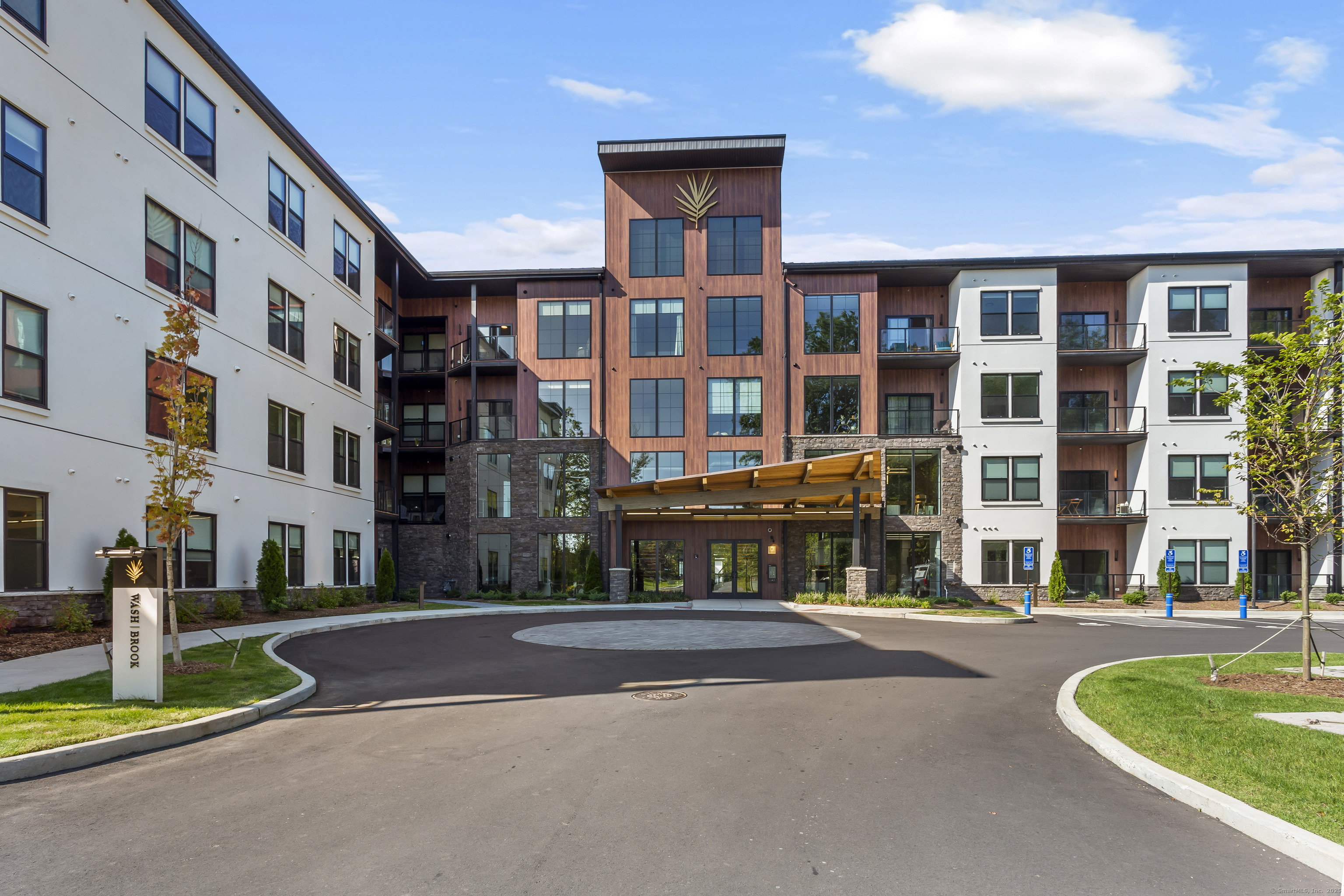 Rental Property at Jolley Drive 317, Bloomfield, Connecticut - Bedrooms: 2 
Bathrooms: 2 
Rooms: 4  - $3,725 MO.