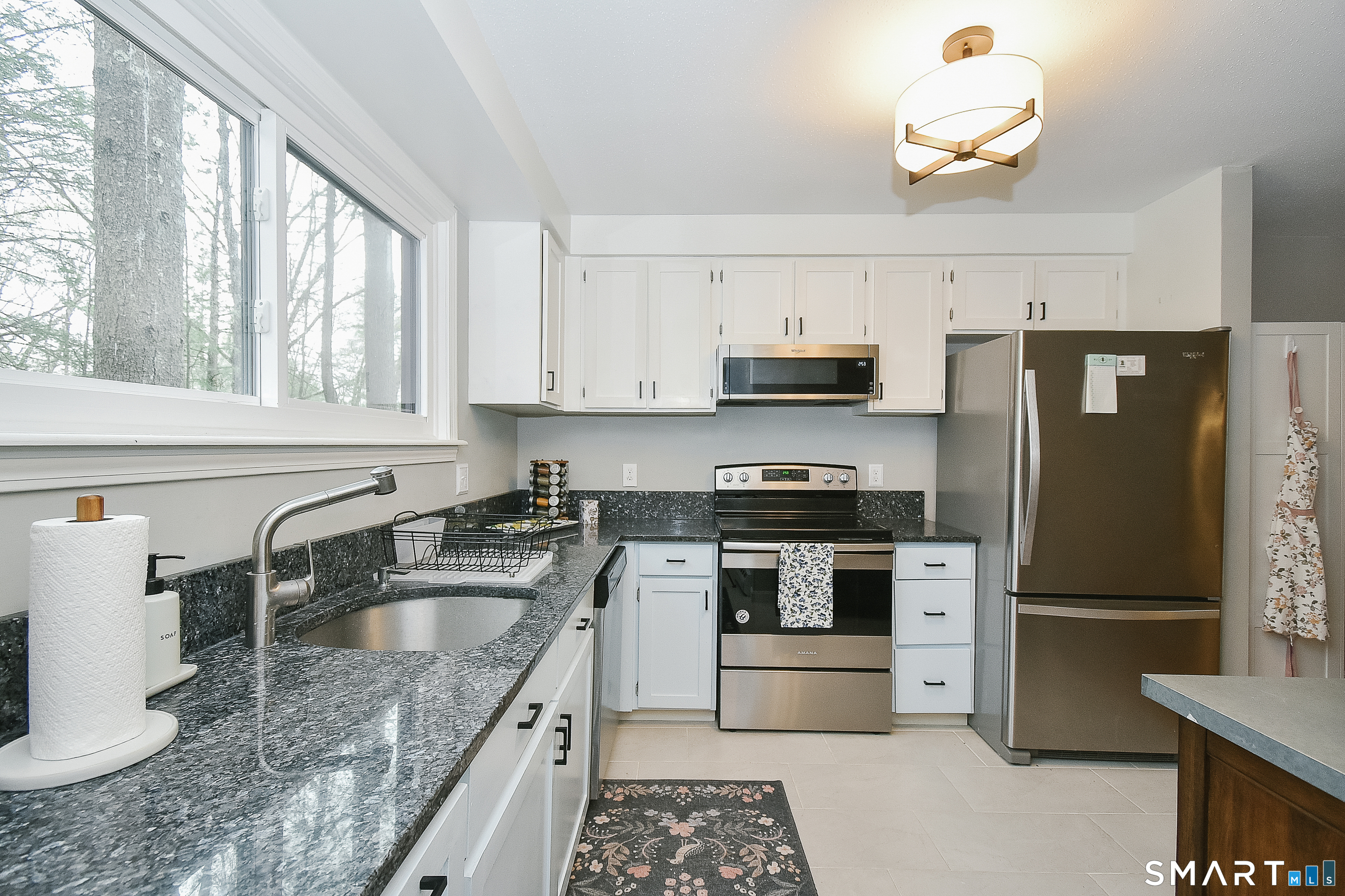 151 Old Farms Road 151