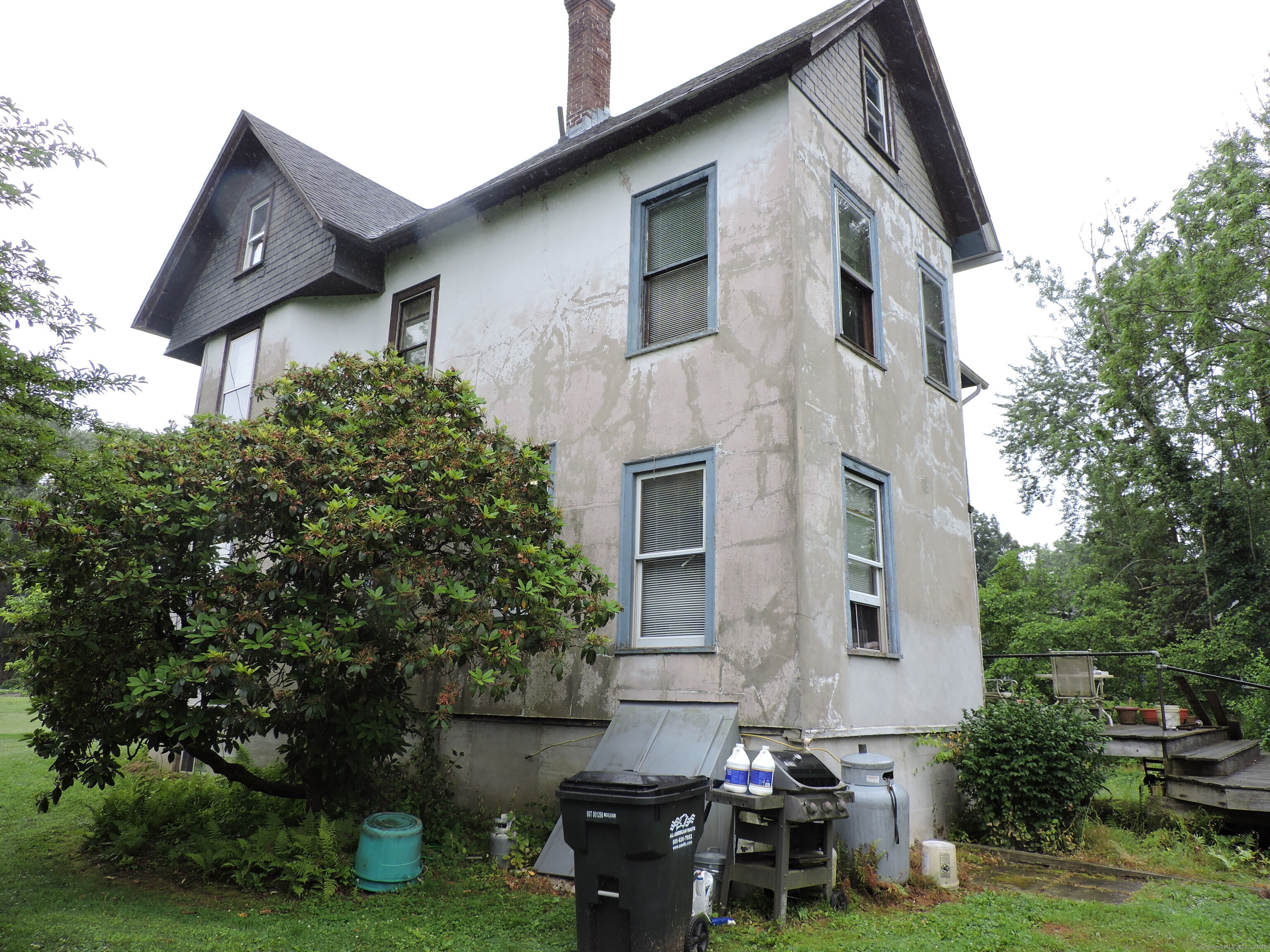 951 Main Street