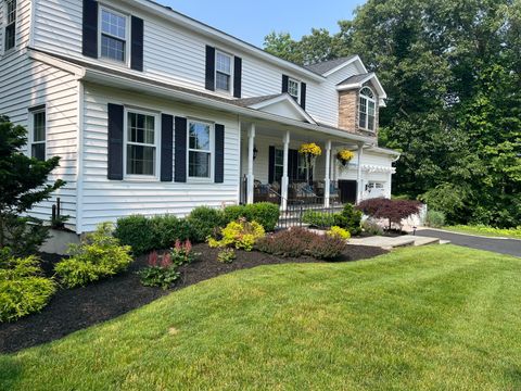 63 Ivy Hills Road Southbury CT 06488