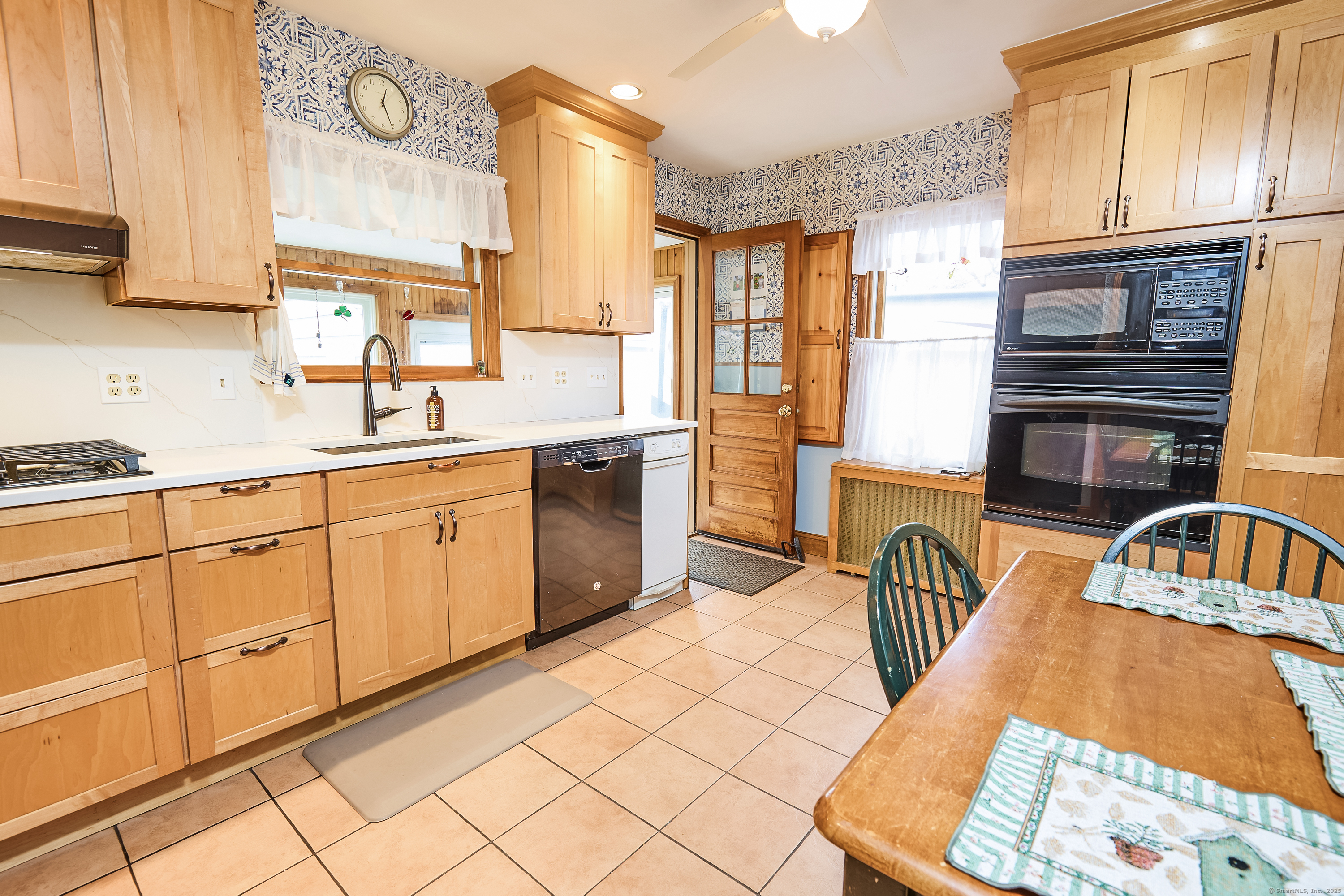247 Tesiny Avenue, Bridgeport, Connecticut image 9