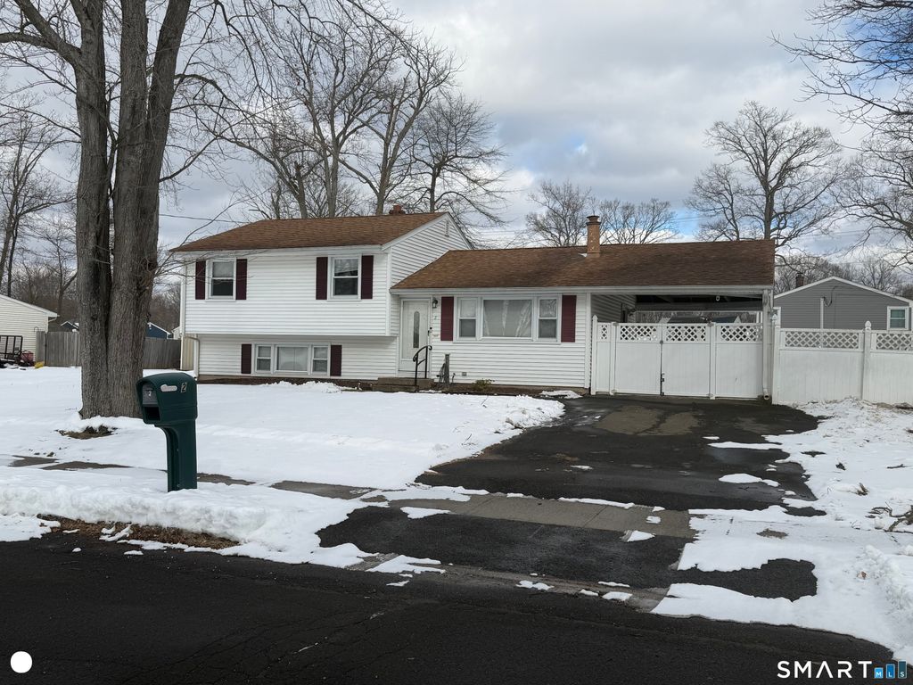 Photo of 2 Bruce Lane, Wallingford, CT 06492 (MLS # 24146916)