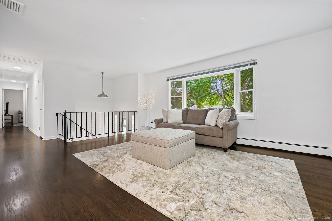 120 Sheffield Circle