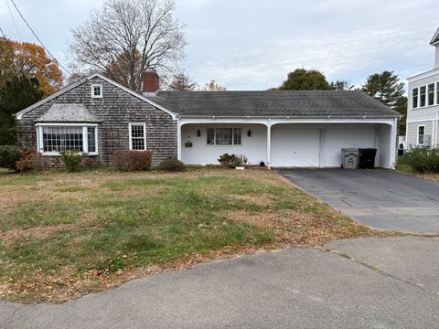 21 Fenwick Street Old Saybrook CT 06475