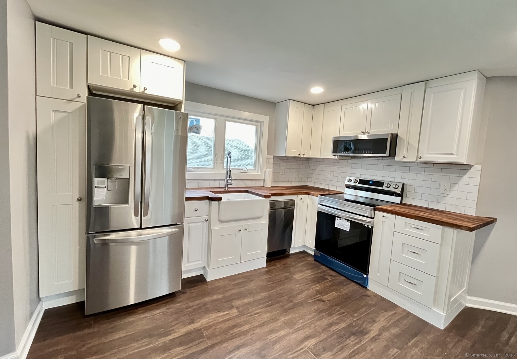 25 Mohawk Trail, East Hampton, Connecticut image 3