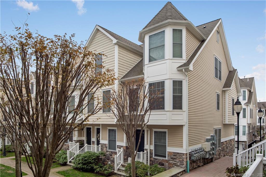 85 Camp Avenue APT 12A