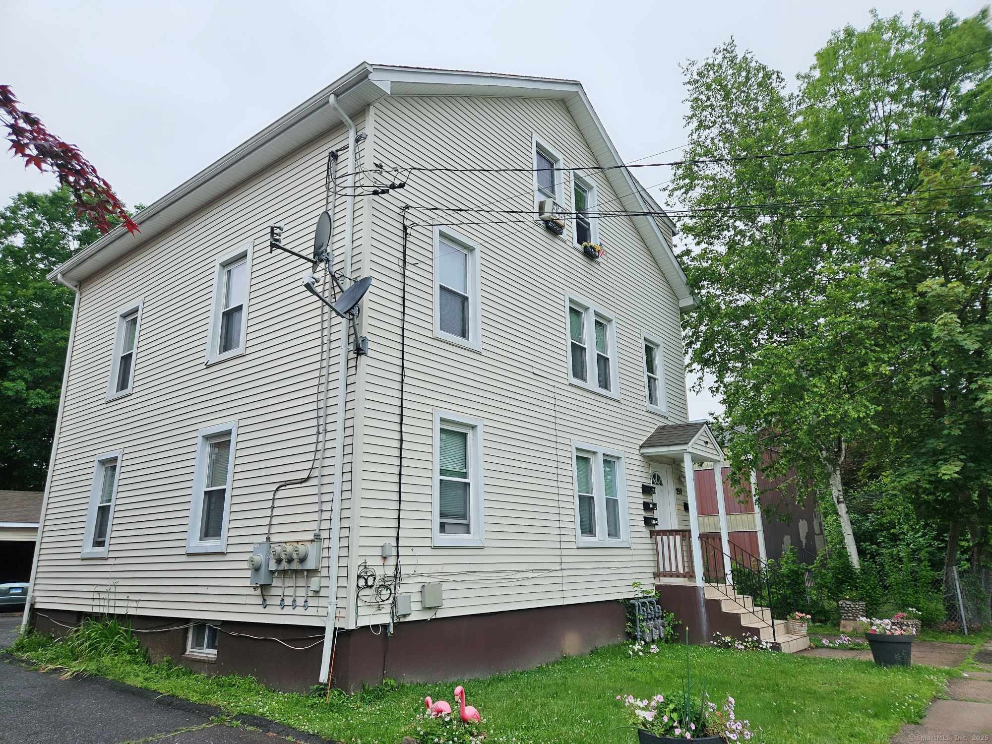 290 Lawlor Street