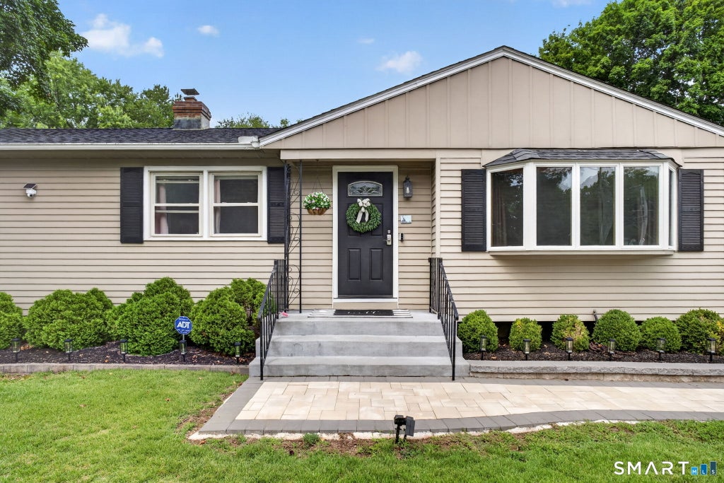 Photo of 4 Palmer Road, North Haven, CT 06473 (MLS # 24203101)