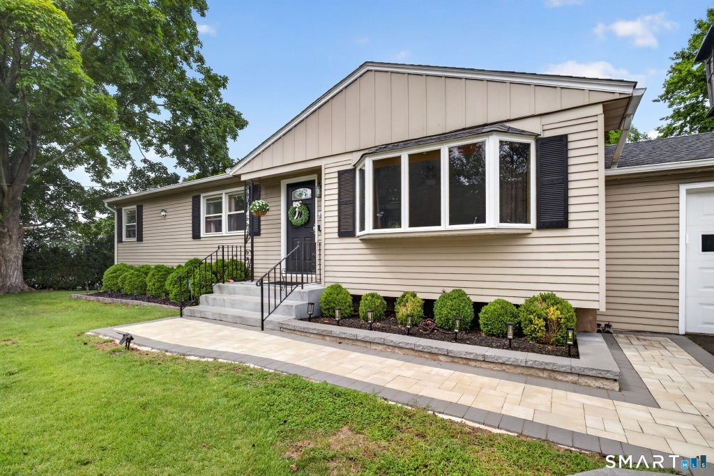 Photo of 4 Palmer Road, North Haven, CT 06473 (MLS # 24203101)