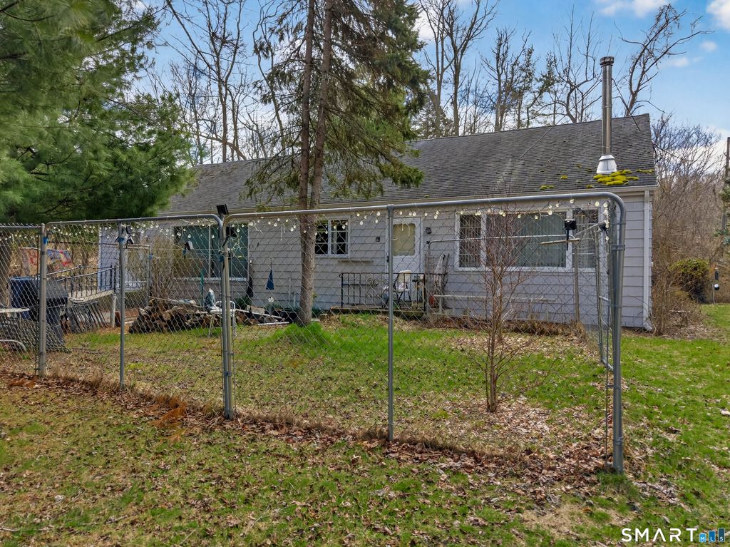 Photo of 2695 Gold Star Highway, Groton, CT 06355 (MLS # 24164514)