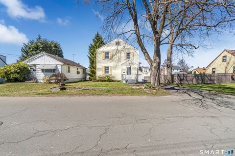 Photo of 130 Greenfield Avenue, Stratford, CT 06614 (MLS # 24160132)