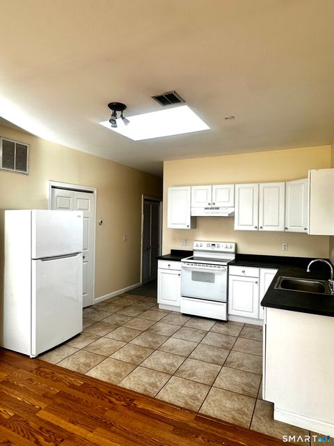 Photo of 32 W Main Street #1B, Groton, CT 06355 (MLS # 24152920)