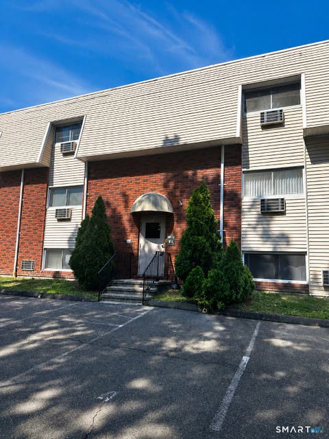 Condo For Sale - 254 Terrace Avenue #B1<br/> West Haven, CT 06516