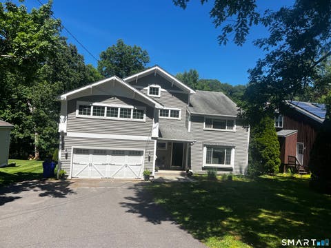 Homes For Sale - 328 Tunxis Road<br/> West Hartford, CT 06107