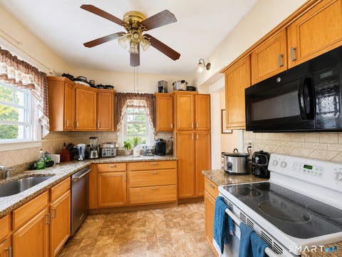 Tiny photo for 195 Montowese Avenue, North Haven, CT 06473 (MLS # 24184236)