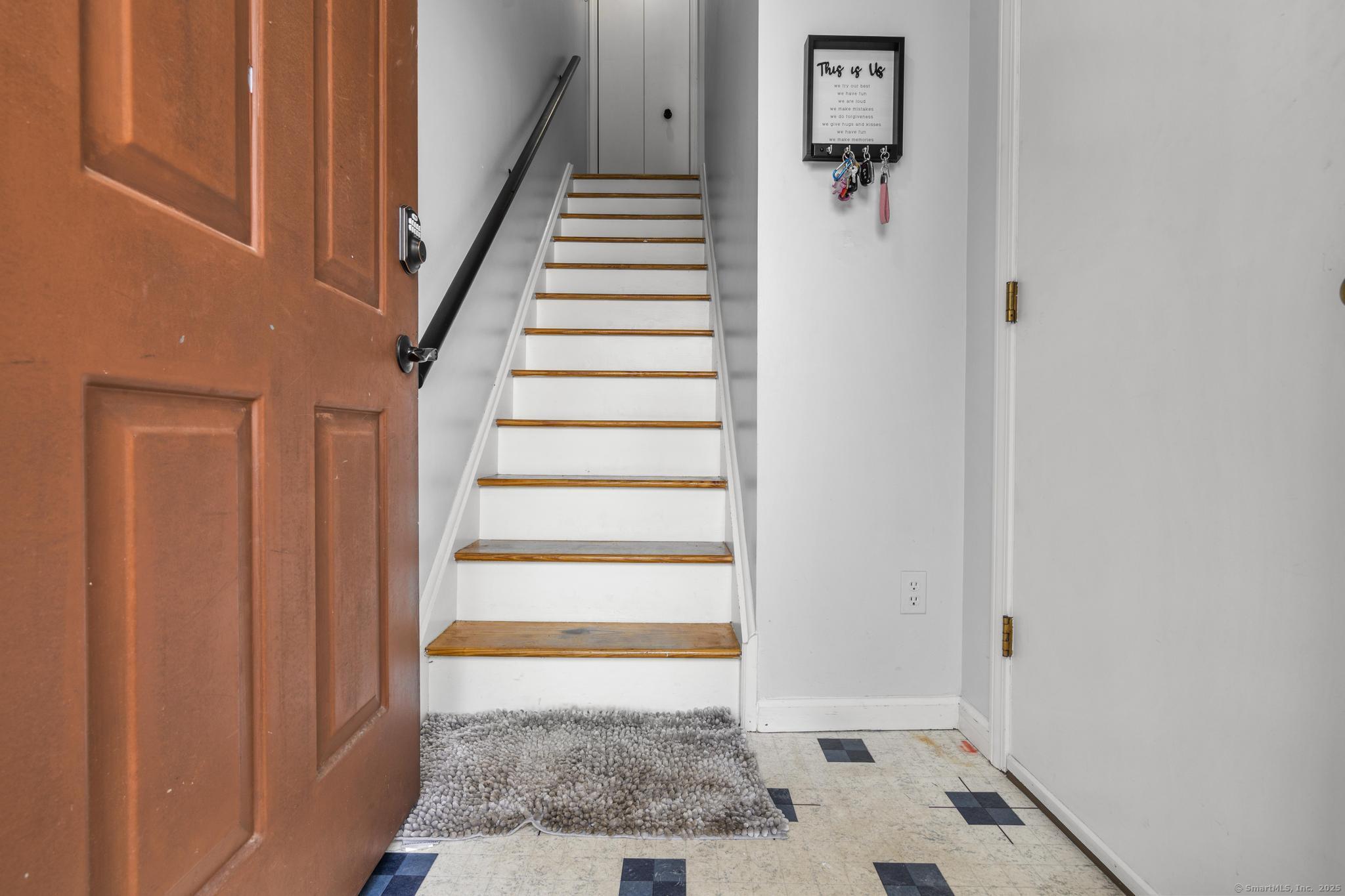 40 Deerwood Lane #4, Waterbury, Connecticut image 9