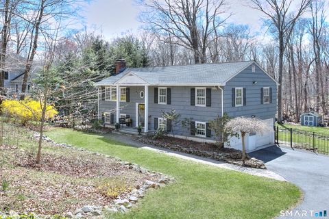 Photo of 7 Richmond Hill Road, Weston, CT 06883 (MLS # 24165016)