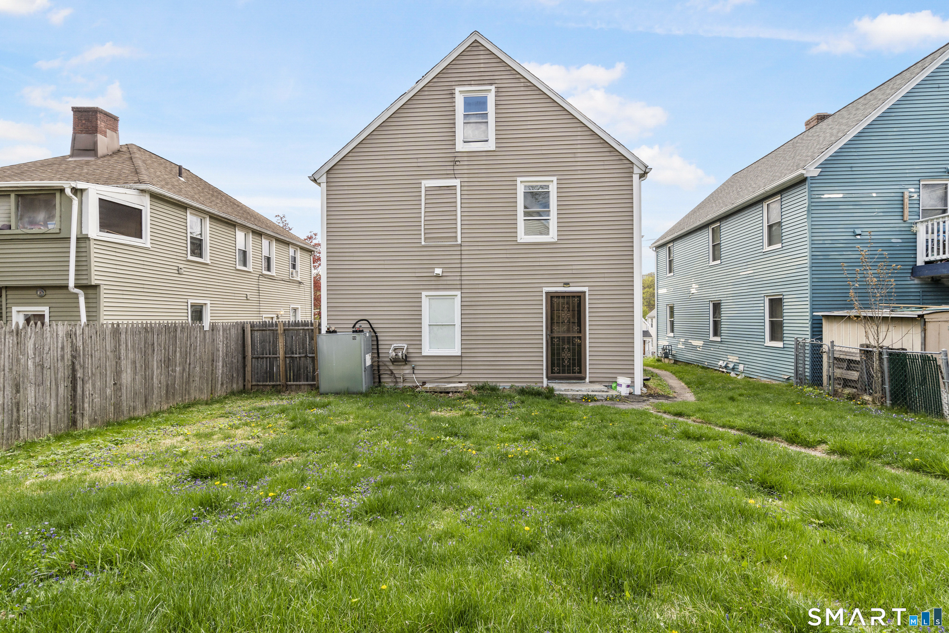 88 North Pond Street